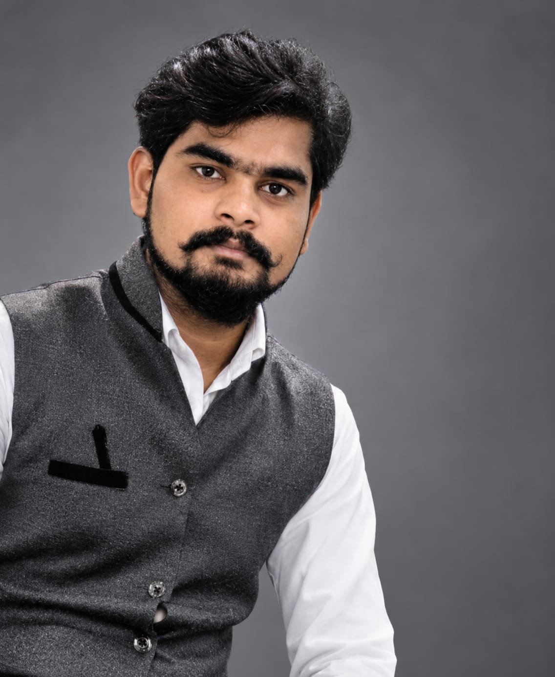 Portrait of Sanjay Sagar, founder of SMS Finance and Loan Sagar